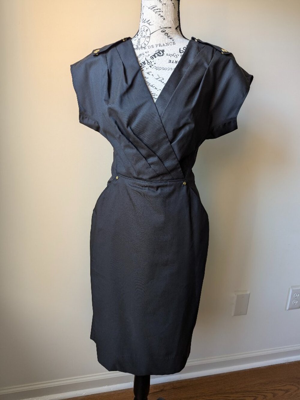Rachel Roy Black Button-Tab Wrap Dress size 6 NWT